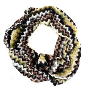 Pattern scarf NEVER WORN